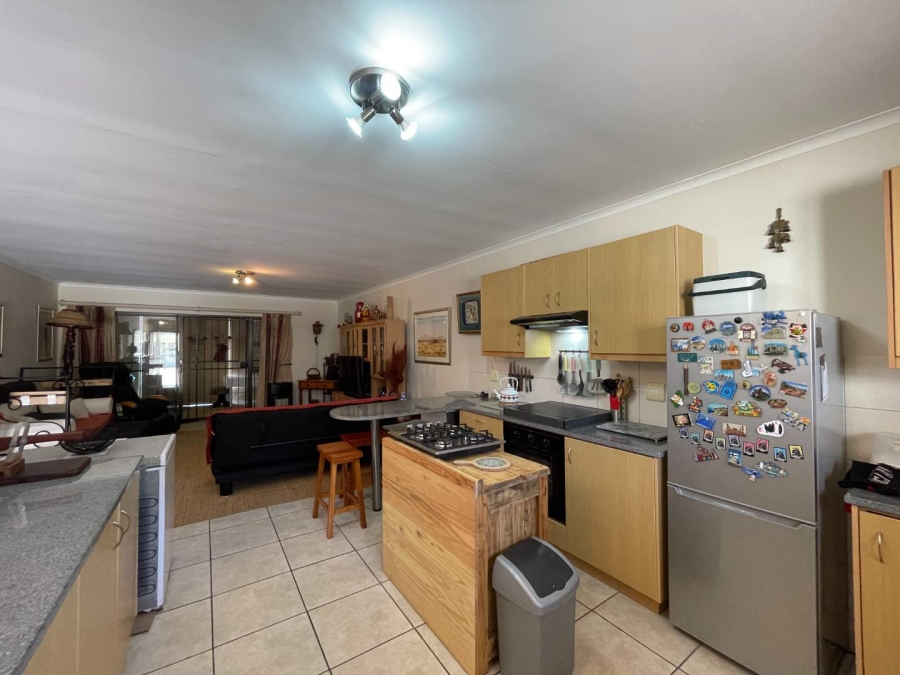 2 Bedroom Property for Sale in Hartenbos Central Western Cape